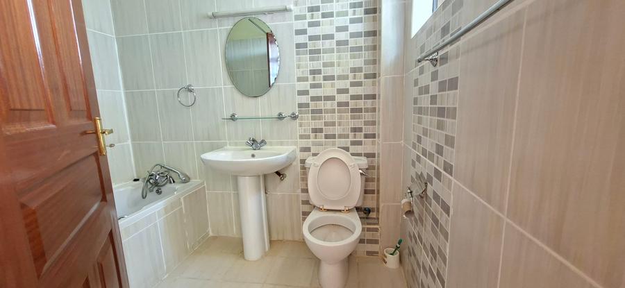 4 Bed House with En Suite at Off Redhill Road - Bild 6