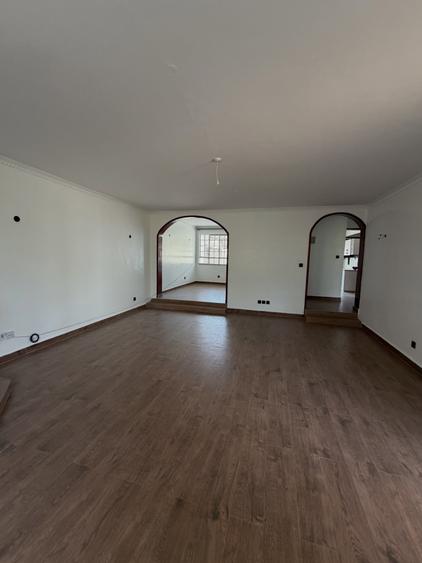 4 Bed Townhouse with En Suite at Amboseli Road - Bild 6