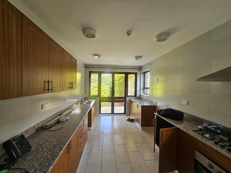 4 Bed Townhouse with En Suite in Runda - Vista 4