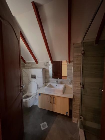 5 Bed Townhouse with En Suite at Convent Drive - Bild 6