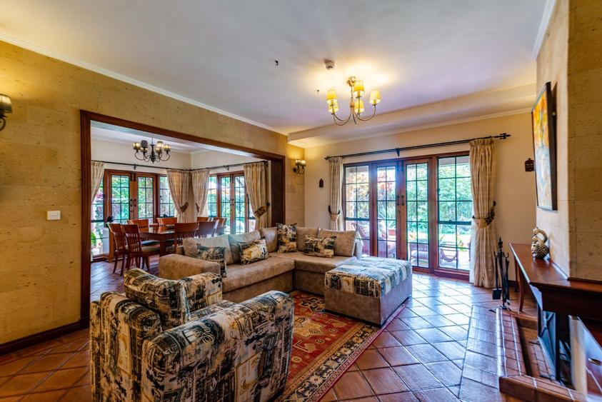 4 Bed Villa with En Suite in Ridgeways - Vista 6