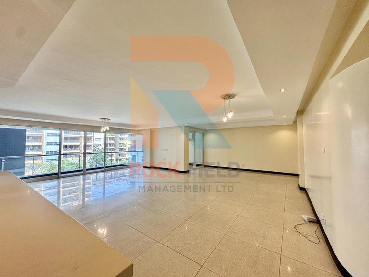 3 Bed Apartment with En Suite in Riverside - Aanzicht 6