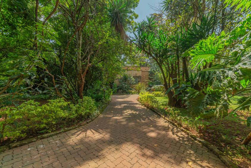 4 Bed Villa with En Suite at Tate Close - Widok 3