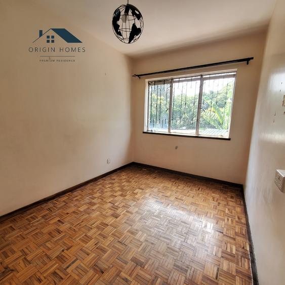 3 Bed Townhouse with En Suite at Dennis Pritt Road - Bild 4