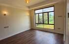4 Bed House with Swimming Pool at B - 11