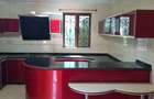 5 Bed Townhouse with En Suite at Lavington Road - 12