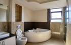 3 Bed Apartment with En Suite in Riverside - 8