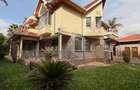 5 Bed House with En Suite in Runda - 1