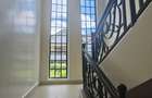 5 Bed House with En Suite in Garden Estate - 5