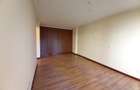 3 Bed Apartment with En Suite in Brookside - 9
