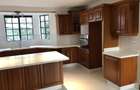 5 Bed House with En Suite in Nyari - 4