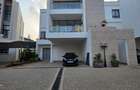 5 Bed Townhouse with En Suite in Lavington - 20