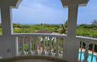 7 Bed Villa with En Suite at Serena Area - 17