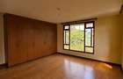 3 Bed Apartment with En Suite at Riverside Drive - 9