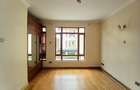 5 Bed Townhouse with En Suite at Lavington Green - 17