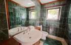 5 Bed Townhouse with En Suite in Lower Kabete - 3