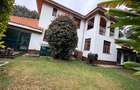 4 Bed House with En Suite in Lavington - 1