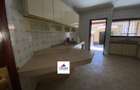 5 Bed Townhouse with En Suite at Fox Close - 3