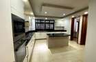 5 Bed Townhouse with En Suite in Spring Valley - 5