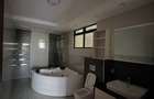 4 Bed Apartment with En Suite at Riverside Drive - 16