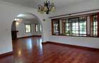 5 Bed Townhouse with En Suite in Runda - 15