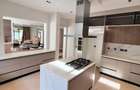 5 Bed Villa with En Suite in Runda - 7