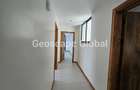 Furnished 3 Bed Apartment with En Suite in Spring Valley - 17