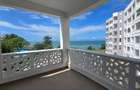 2 Bed Apartment with En Suite at Baobab - 10