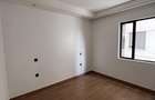3 Bed Apartment with En Suite at Riverside Drive - 14