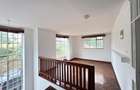 4 Bed House with En Suite at Rosslyn - 13