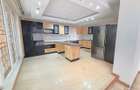 5 Bed Townhouse with En Suite at Convent Drive - 3