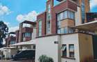 6 Bed Villa with En Suite in Lavington - 2
