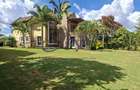 5 Bed House with En Suite in Runda - 1