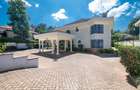5 Bed House with En Suite in Runda - 1