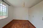 5 Bed Townhouse with En Suite at - 18