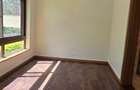 5 Bed Townhouse with En Suite at Lavington Off Convent Drive - 11
