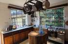 4 Bed House with En Suite in Nyari - 7