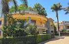 5 Bed Townhouse with En Suite at Lavington Green - 8