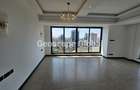 3 Bed Apartment with En Suite in Riverside - 4
