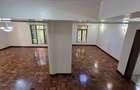 5 Bed Townhouse with En Suite in Lavington - 12