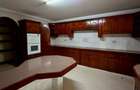 5 Bed Townhouse with En Suite at Riverside Drive - 7