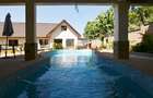6 Bed House in Ridgeways - 7