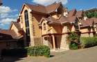 5 Bed Townhouse with En Suite at Lavington Road - 1