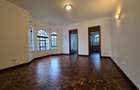 5 Bed House with En Suite in Nyari - 12