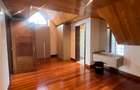 5 Bed House with En Suite in Lavington - 8