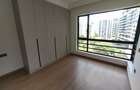 3 Bed Apartment with En Suite in Riverside - 11