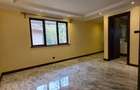 5 Bed Villa with En Suite in Lavington - 18