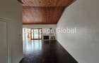 4 Bed House with En Suite in Rosslyn - 10