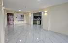 4 Bed Apartment with En Suite in Parklands - 8