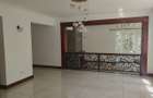 5 Bed Townhouse with En Suite at Lonetree - 11